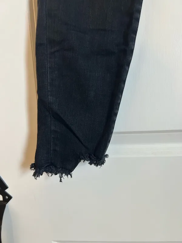 Good American Jeans - Image 2