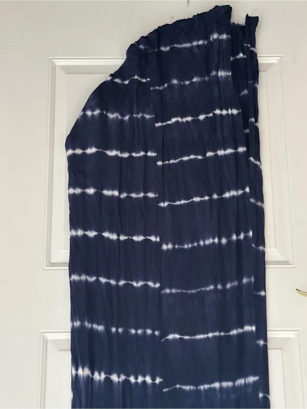 Hailey & co Women's Navy Tie-Dye V-Neck Maxi Dress size L - Image 8