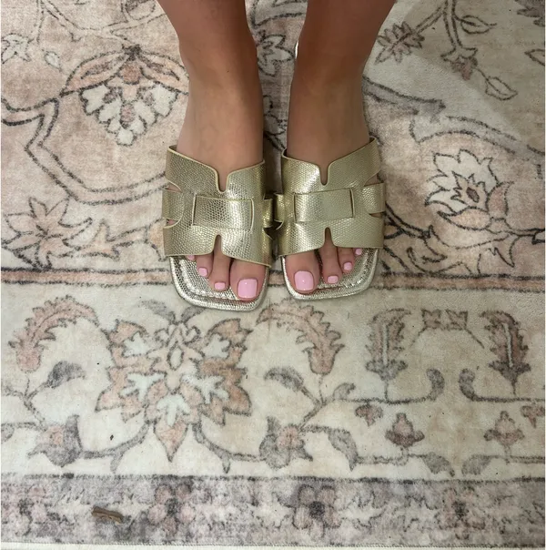 SheIn Gold square sandals - Image 3
