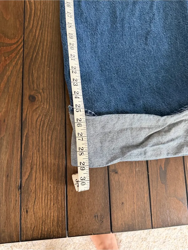 Hidden Wide Leg Cuffed Jeans Size 26 | Trendy Medium Wash Denim - Image 13