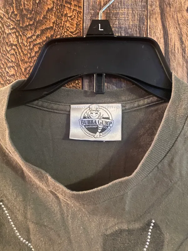 Bubba Gump Vintage Shrimp Co Lieutenant Dan Vintage T-shirt size small 17 length 18 wide - Image 4