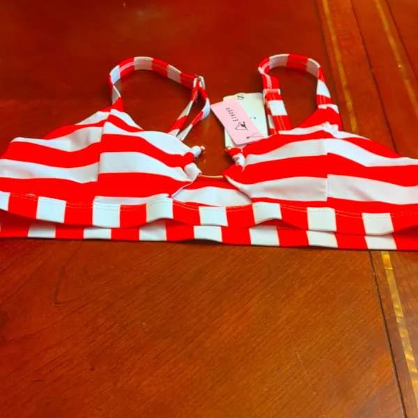 Esjoyo Bikini Top Size S Red - Image 2