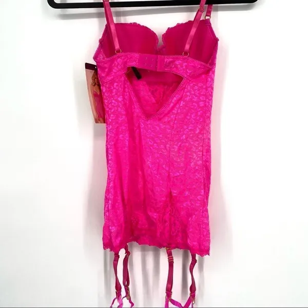 Seven Til’ Midnight‎ Lingerie Set Pink lace Garter & Thong small NWT - Image 4