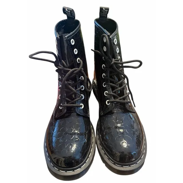 Dr Martens 1460 Women Size 9 Jungle Patent Leather Flower Emboss Boot Black - Image 2