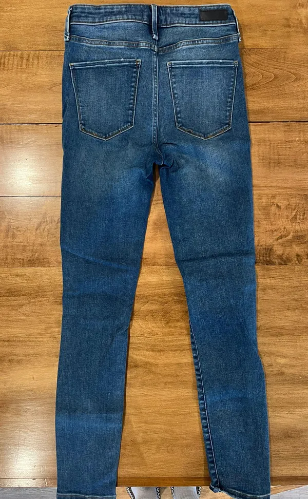 Distressed Jeans - Image 3