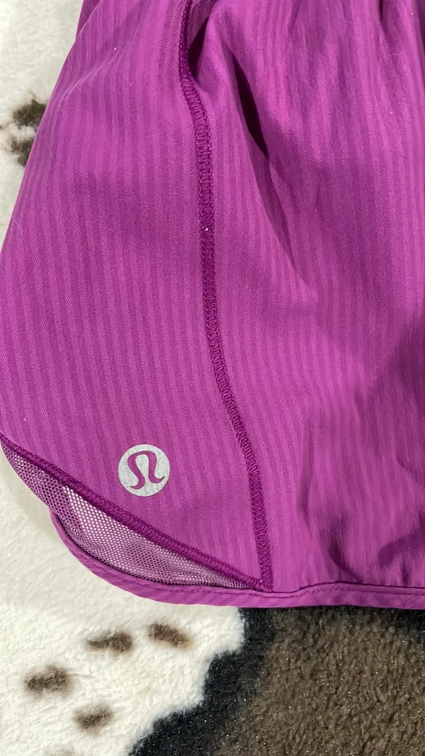 Lululemon shorts size 2 - Image 3