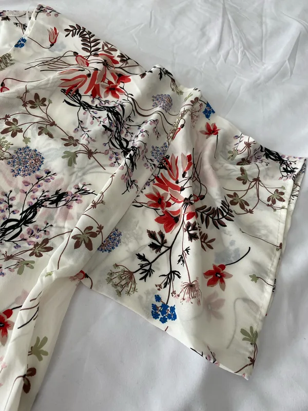 White Kimono With Foliage Print - Image 3