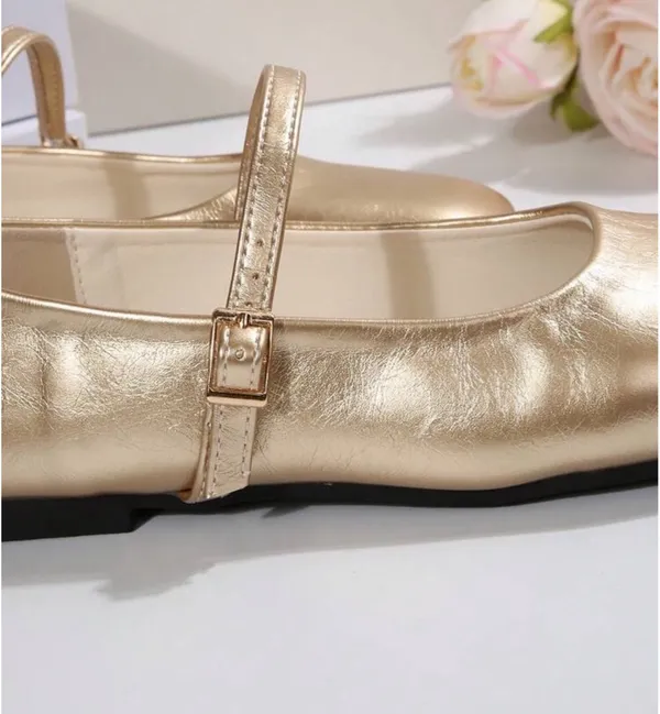SheIn Women's Buckle Decor Simple Ballet Flats - Image 4
