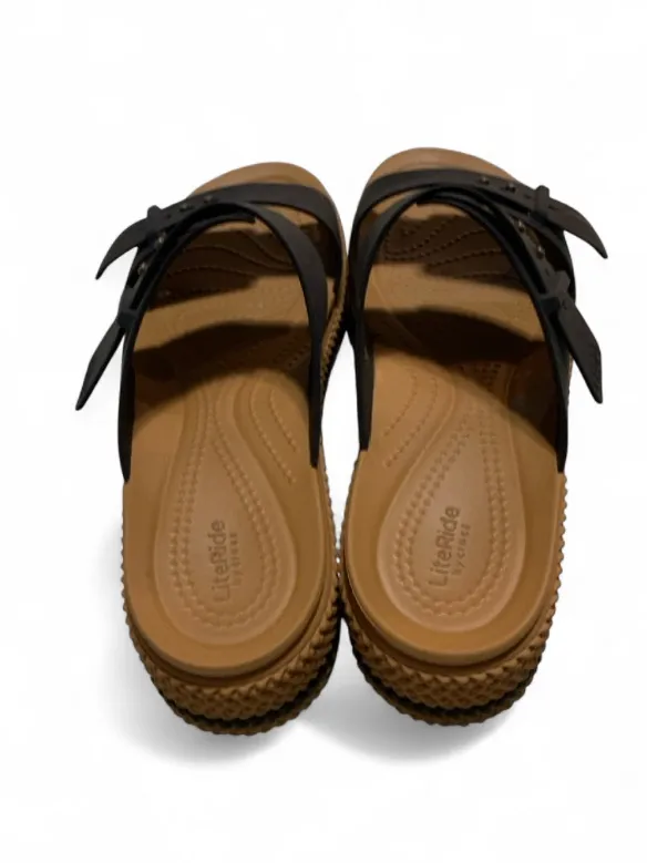 Crocs Platform Navy blue straps size 9 in GUC - Image 4