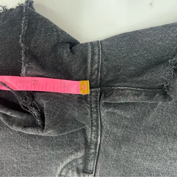 LEVI'S 501 Original Raw‎ Edge Denim Shorts black sz 28 - Image 8