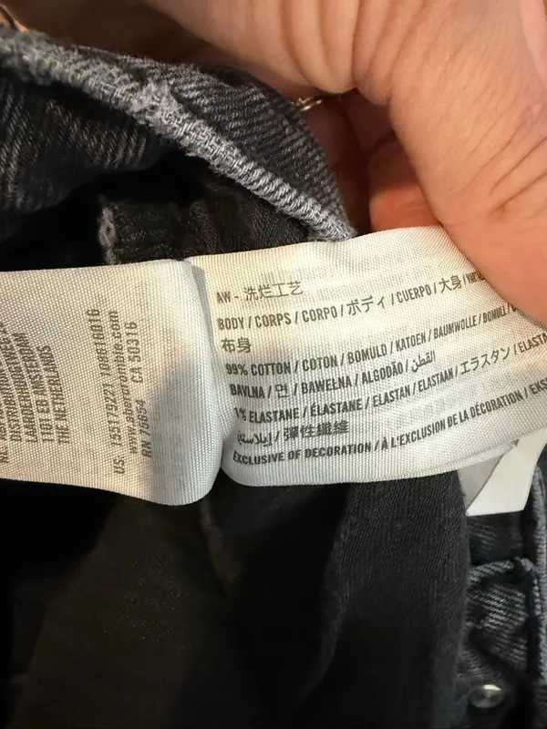 Abercrombie ultra high rise straight jean size 2 black wash - Image 5
