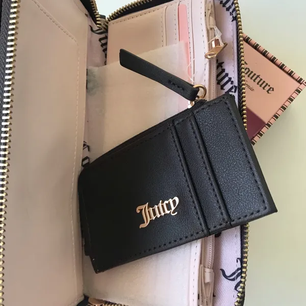 Juicy Couture Heritage Large Zip Around Purple Wallet Set NIB - Image 4