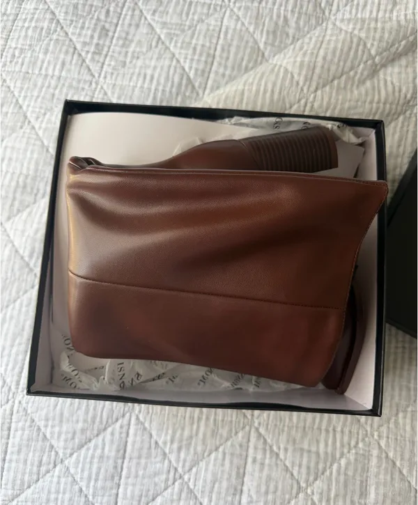 Amazon Brown Knee - Image 3