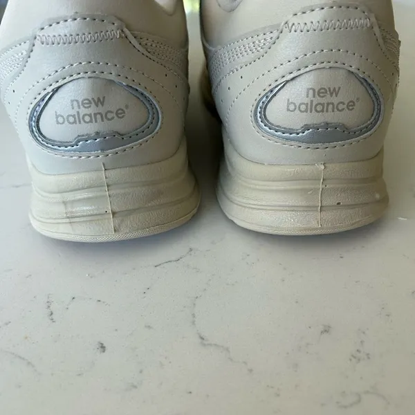 New Balance Walking Shoe WW577Hv1, Bone
Hook & Loop, size 10.5, NWT Display - Image 13
