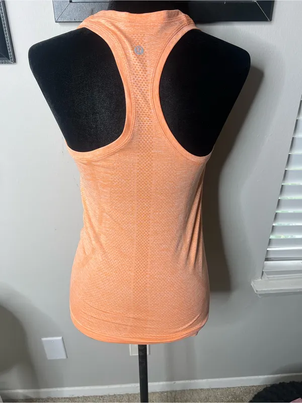 Lululemon swiftly tech 2.0 racerback size 4‎ - Image 6