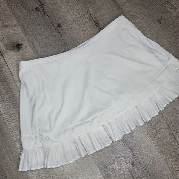 Lululemon City Sky Run By Skirt White size 10 pockets ruffle tennis skirt - Image 8