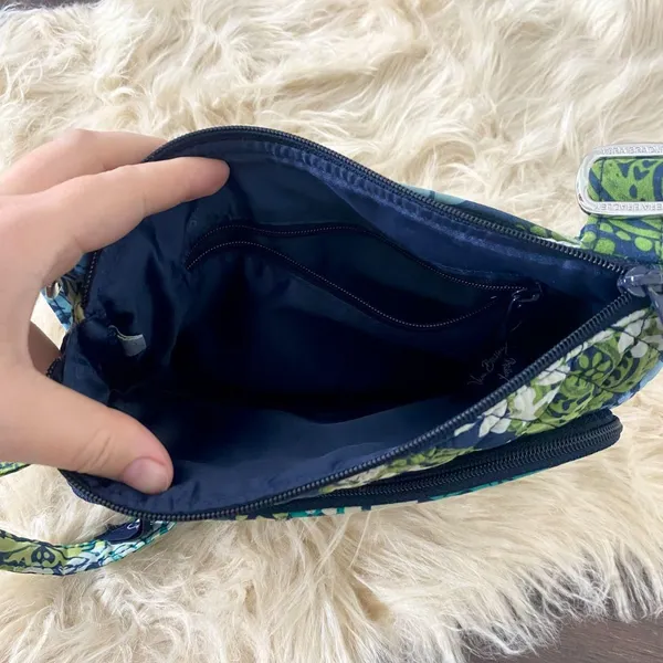 Vera Bradley Small Hipster bag in the Rhythm & Blues pattern - Image 6