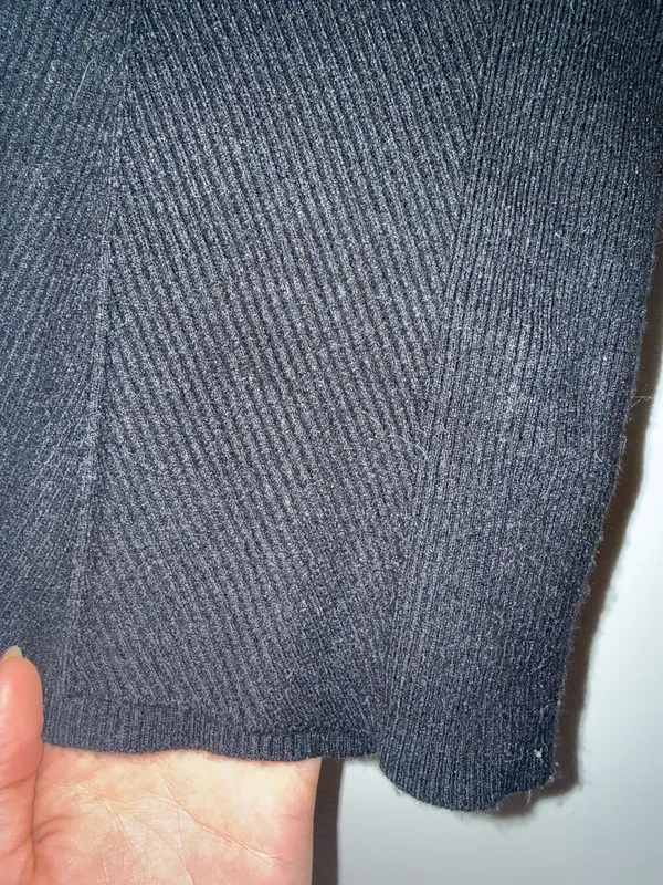 Abercrombie & Fitch Black Sweater - Image 4