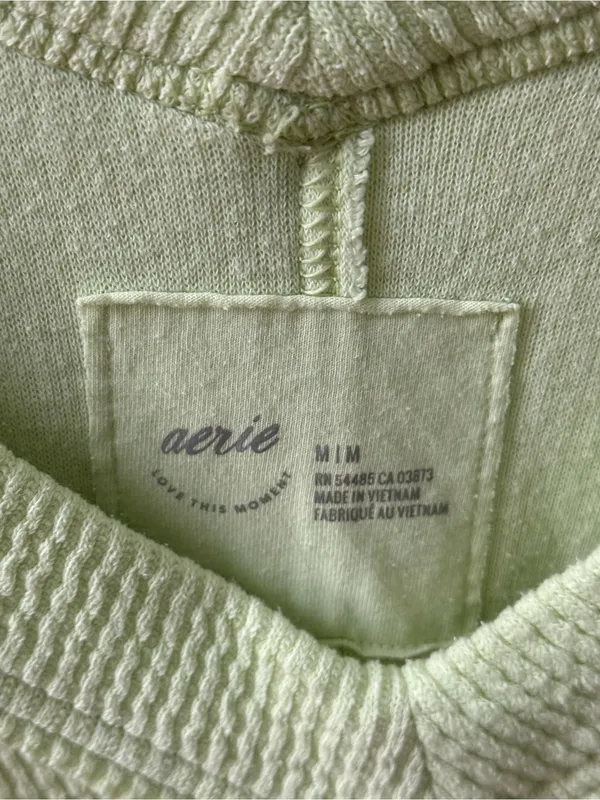 Aerie Wonder Textured V-Neck in Green Glow - Image 4