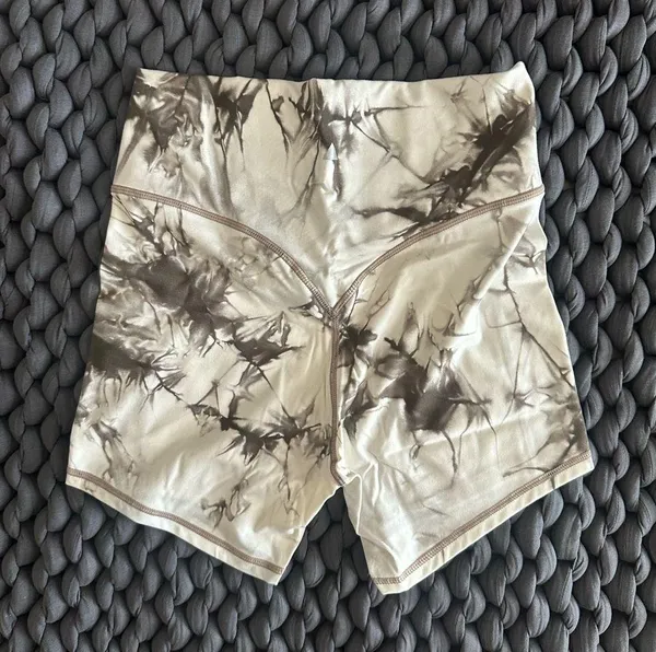 Balance Athletica (Vitality) Sea Salt Tie-Dye Rider Shorts - Image 3