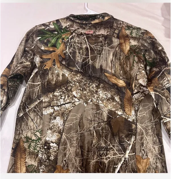 Magellan Outdoors Hunt Gear Women's Eagle Pass Tech Mesh half zip WORN ONCE - Image 3