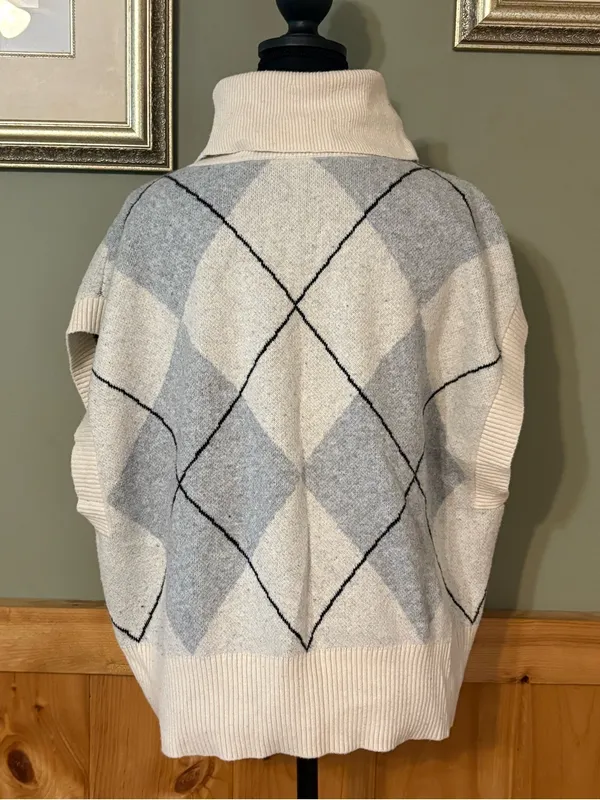 LOFT Cream and Light Gray Argyle Cowl Neck Sweater Vest size XL - Image 4