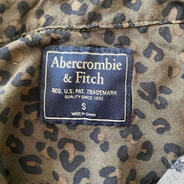 Abercrombie & Fitch Leopard Print Button Down Shirt Women’s Small - Image 3