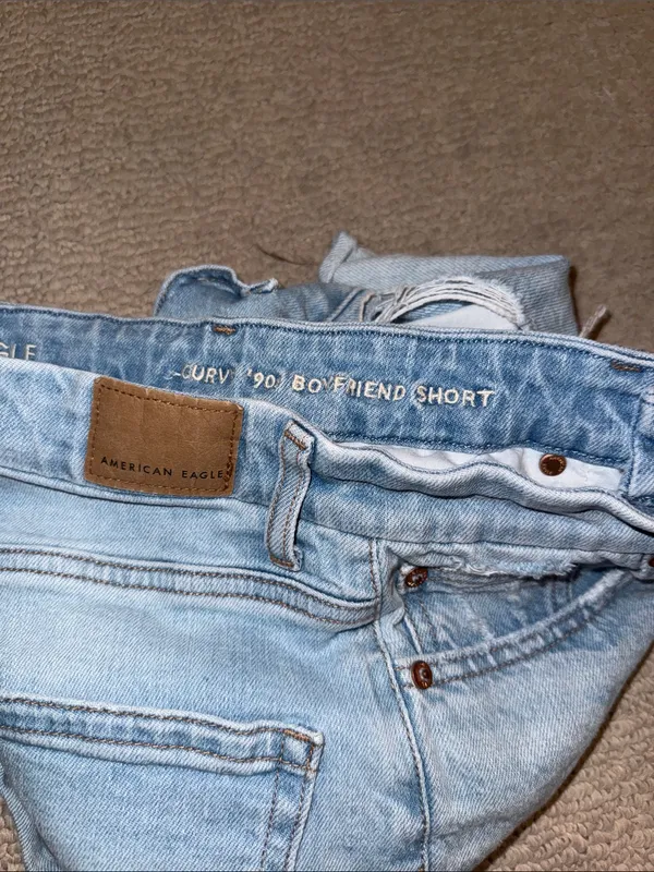 American Eagle Outfitters Light Blue Distressed Curvy 90s Boyfriend Short - Image 3