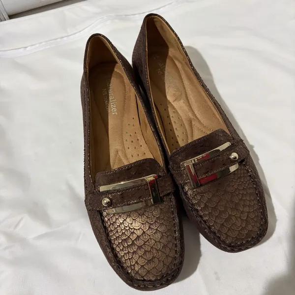 Naturalizer Gisella Loafers 6.5M Brown Metallic Snake Print Buckle Comfort Flats - Image 2