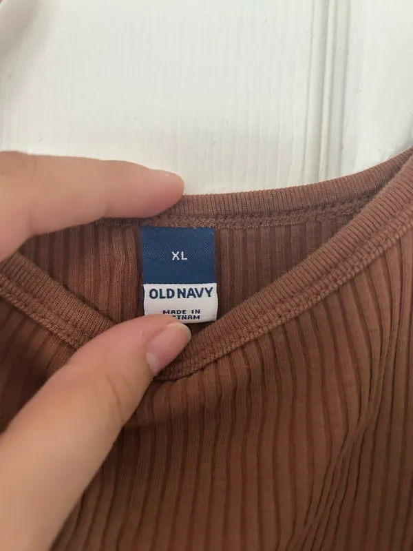 Old Navy Cropped Tank - Image 2