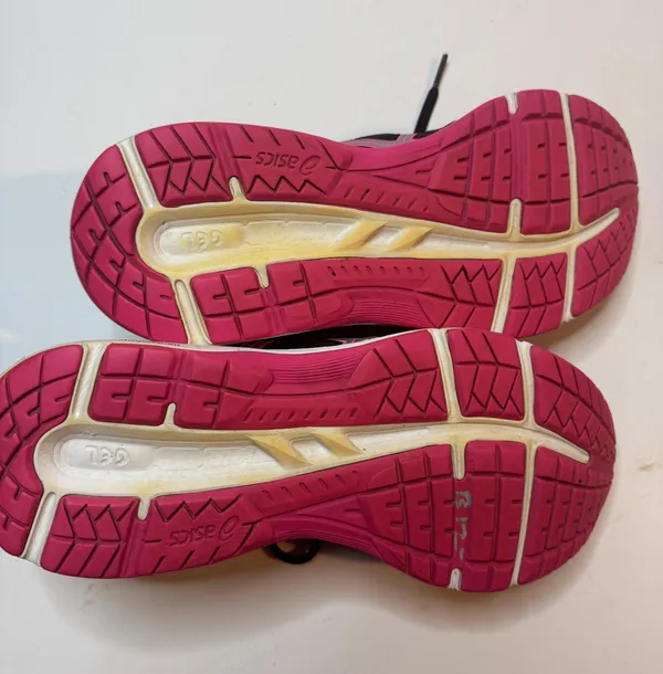 Womens Gel Contend 6 Size 8 #1012A570 - Image 9