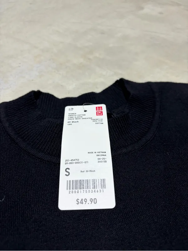 Uniqlo NWT smooth cotton blend long sleeve Black Crewneck Sweater SMALL MSRP$50 - Image 3