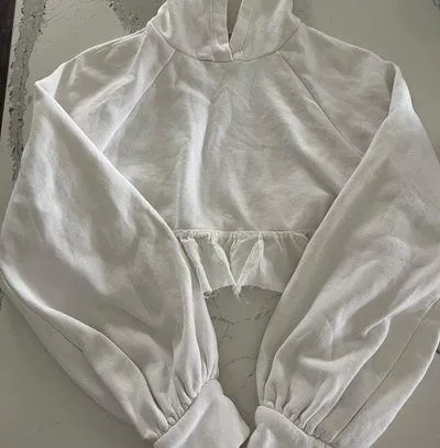 Urban Outfitters Cropped Sweatshirt - Image 3