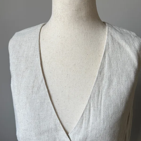 Lulu's Cream Textured Sleeveless Crop Top Women’s Linen Blend Vest Minimalist - Image 3