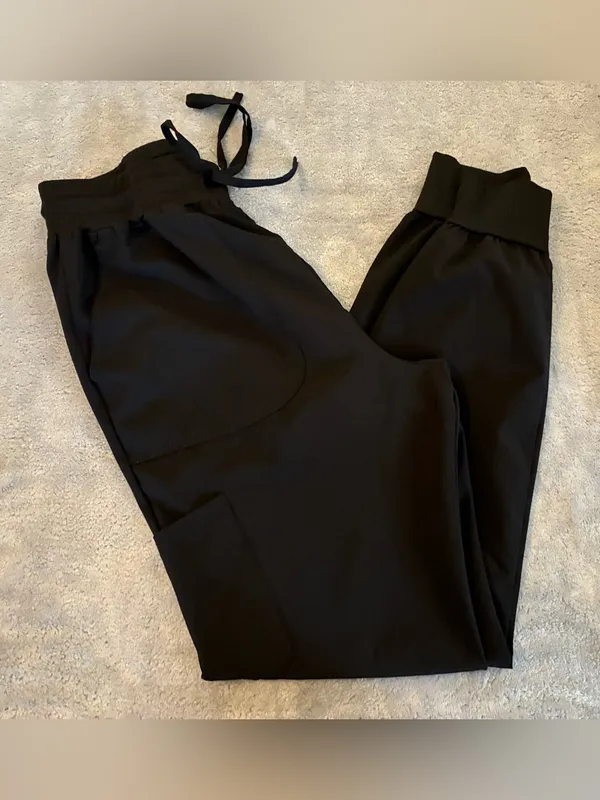 Women’s Scrubaid Brand Black Drawstring Scrub Cargo Joggers Size Medium - Image 4