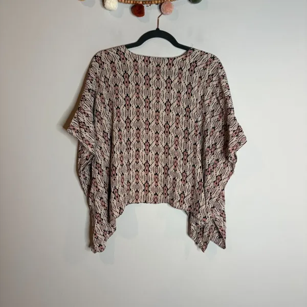 🔆 Brandy Melville patterned open shrug cardigan - Image 5