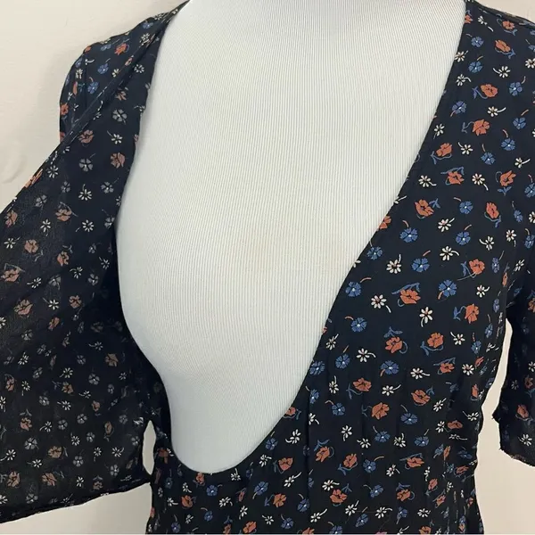 Madewell Wrap-Front Romper in Prairie Posies 4 - Image 7