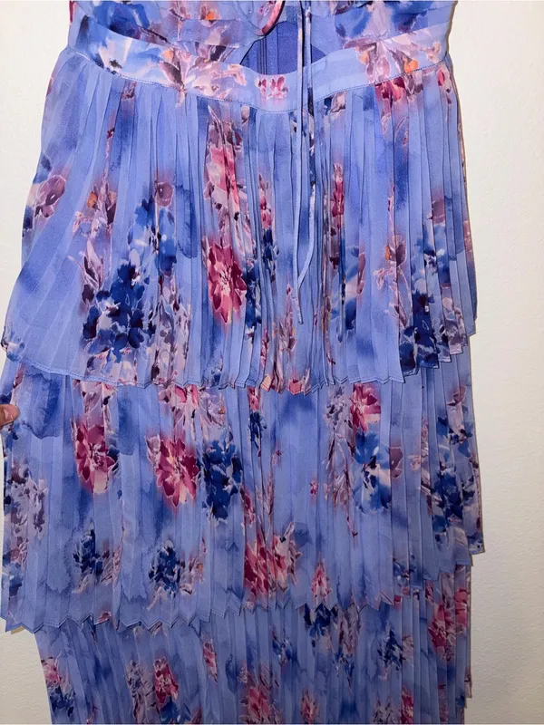 NWOT Pleated Floral Tiered Maxi Dress with Cutouts & 3D Flower Straps - Image 8