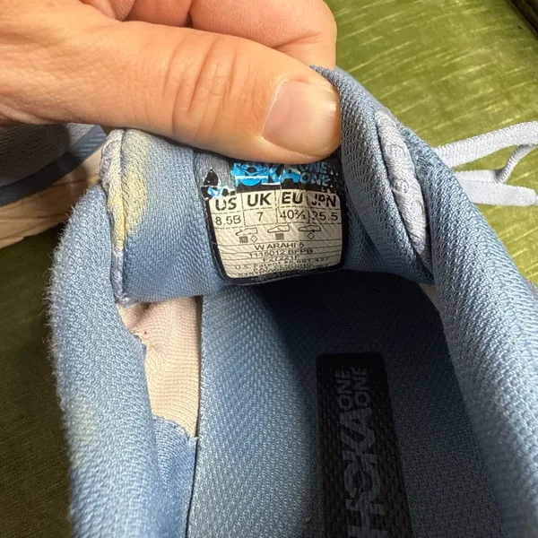 Hoka One One Arahi 5 Running Shoes Size 8.5 Womens Light Blue & White - Image 7