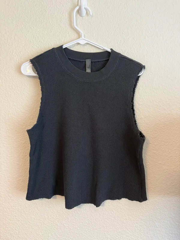 Skims Heavy Waffle Crewneck Tank Top - Image 4