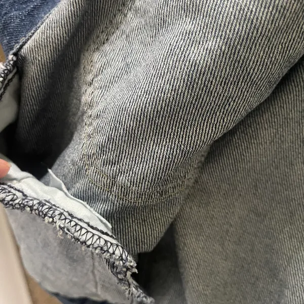 Oversized Loose Levi's Women's Pajama Trucker Jacket - Personal Space - Image 3