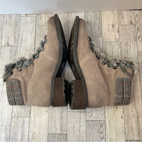 Sam Edelman Tan and Gray Winter Boots with Lace-Up Design and Cozy Collar - Image 5