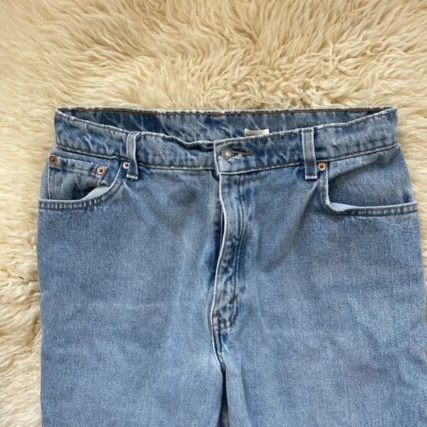 True vintage Levi’s 550s 90s vintage levis denim light wash relaxed fit tapered - Image 4