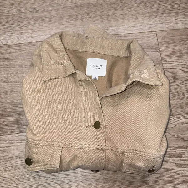 Le Lis Boutique Tan Cropped Jacket Size Small - Image 2