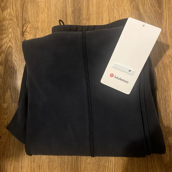Lululemon Softstreme High-Rise Pant straight leg crop 24” - Image 4