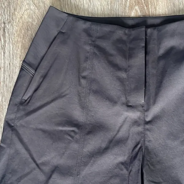 Lululemon In Power Black Shorts Size 2 - Image 9