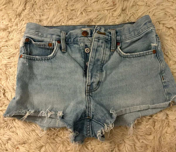 Madewell relaxed denim shorts - Image 4