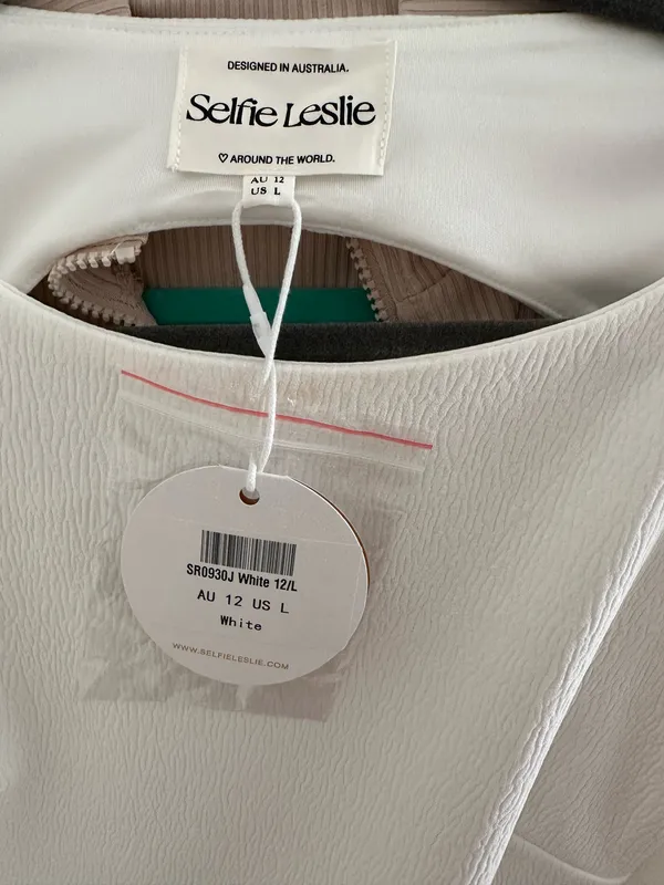Selfie Leslie Dress - Image 12
