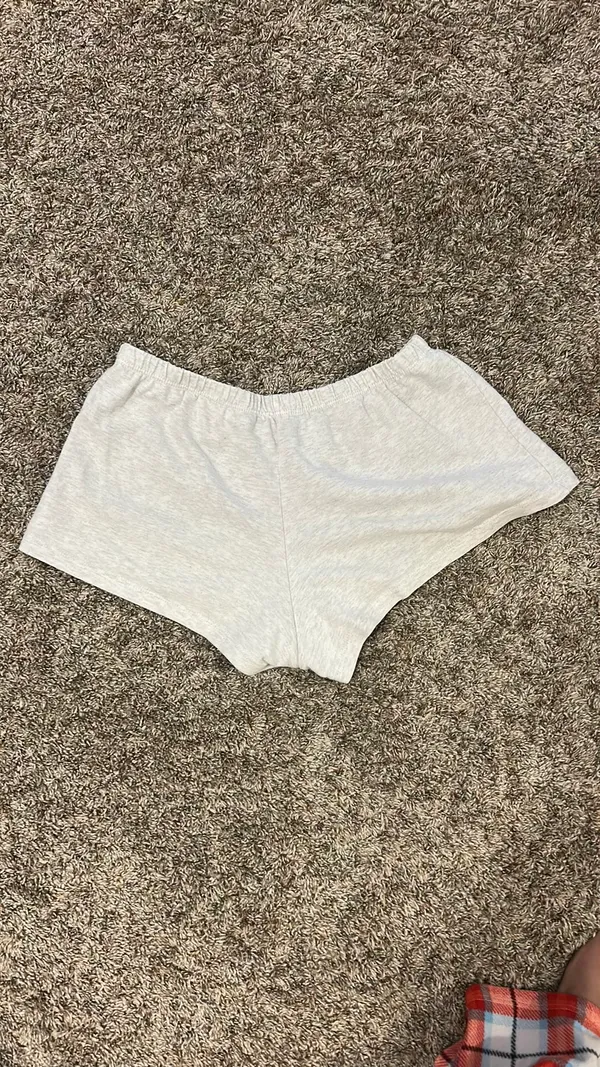 Brandy Melville Sweatshorts - Image 3