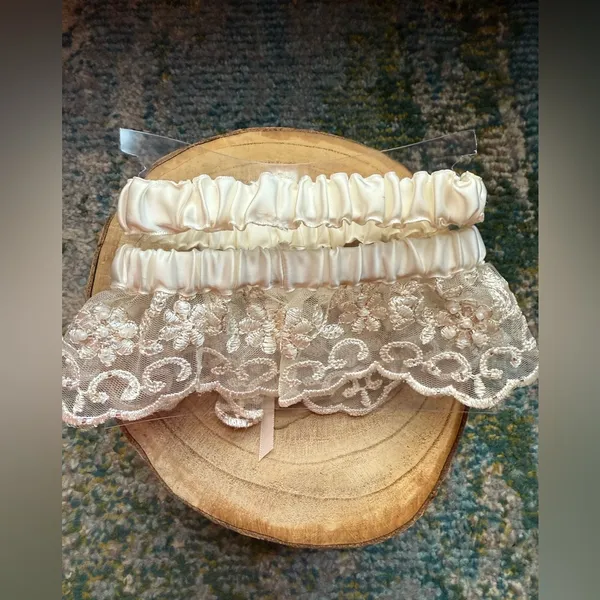 Vintage set sparkle lace bridal wedding leg garter - Image 4